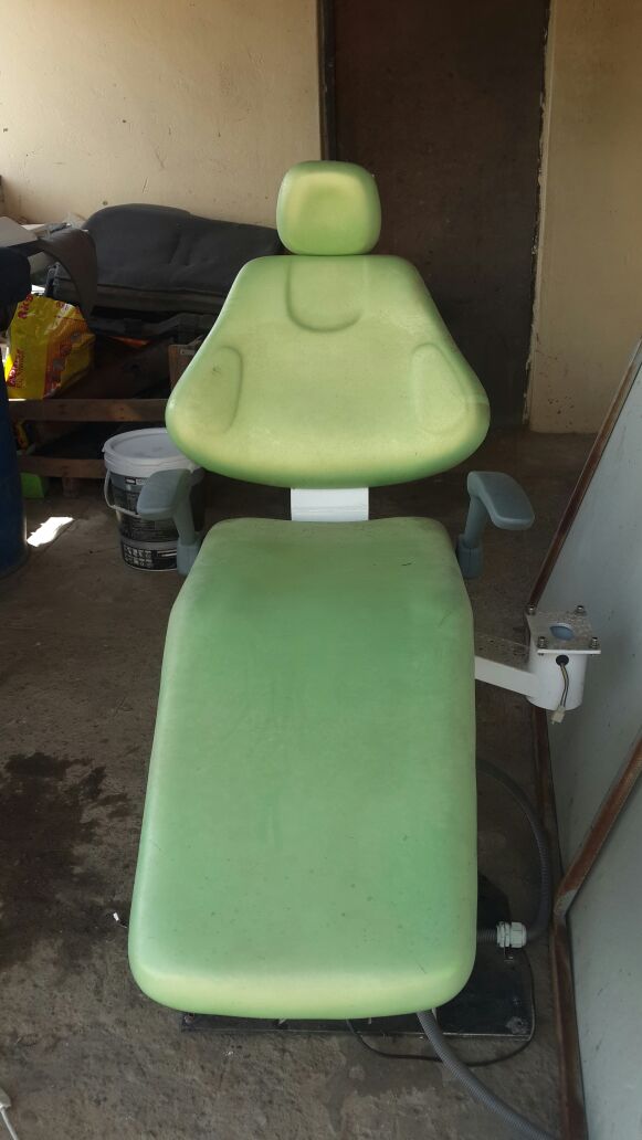 Dental chair /Suction unit / Compressor