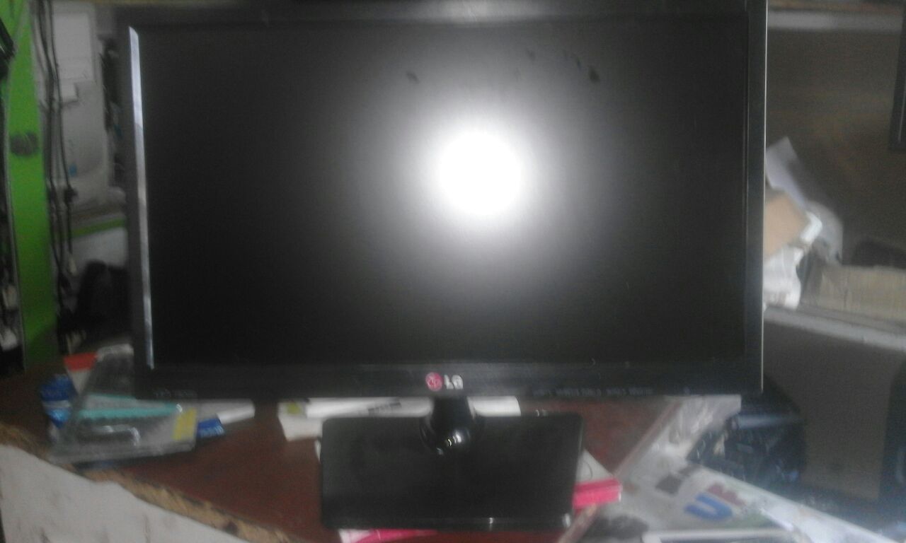 19inch desktop LED screen
