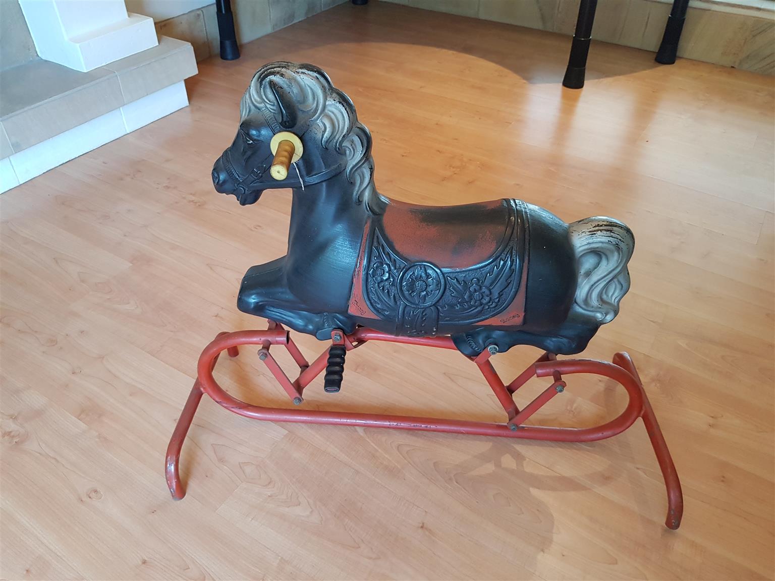 triang rocking horse 1970s